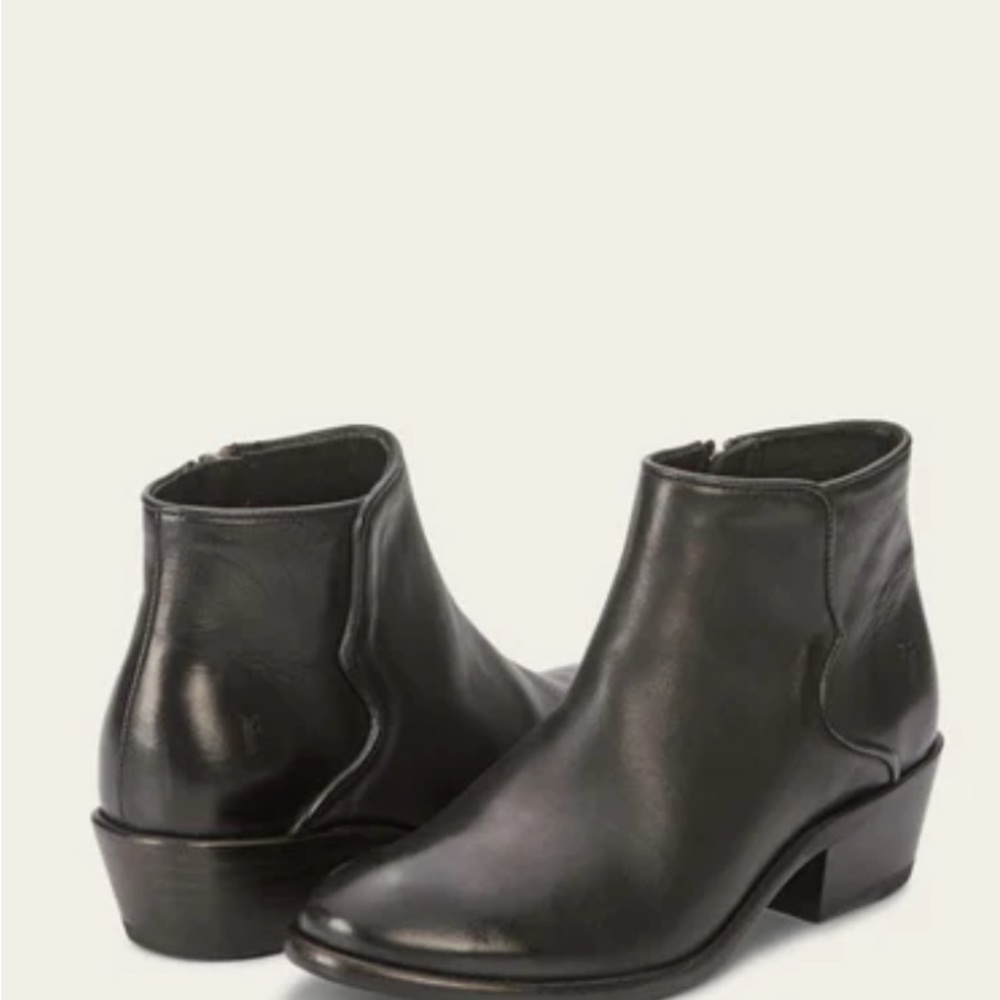 Frye Carson Piping Black Leather Bootie